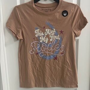 Wound Up “This Ain't My First Rodeo' T-Shirt
